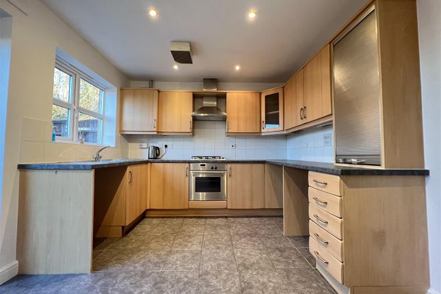 44, Goldencross Way, Brierley Hill photo 5