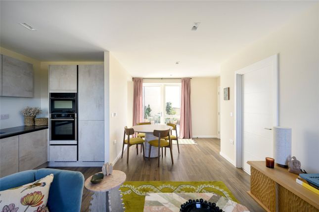 1-bed flat on SL Flat 20, 1, Wheatstone Gardens, London, £6,067/mo