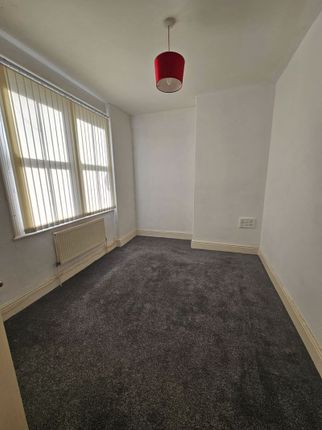 Flat to rent in Conway Road, Colwyn Bay