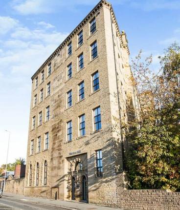 Thumbnail Flat to rent in Pellon Lane, Halifax