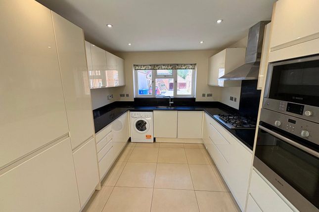 1, Samson Close, Hampshire photo 2