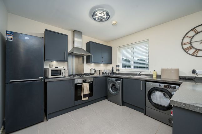 28, Castleview Park, Dundee, DD4 photo 4