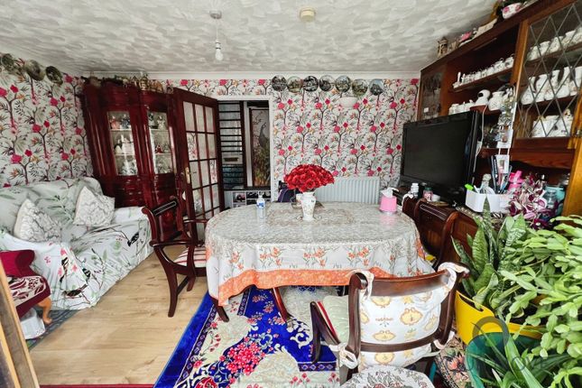 17, Roberts Green Road, Dudley photo 2