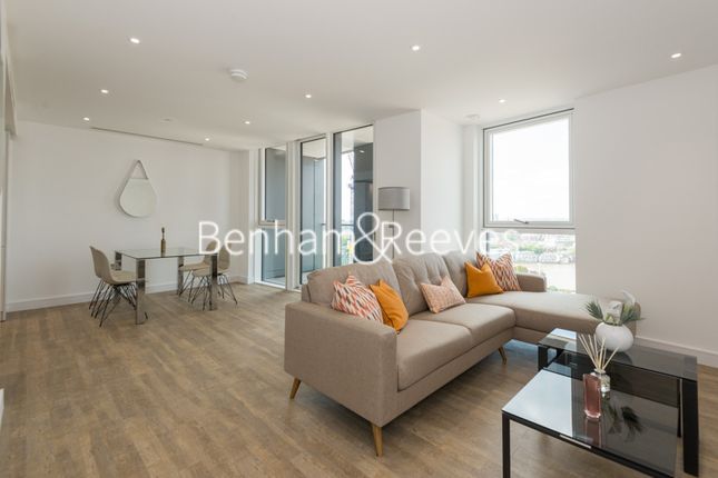 Thumbnail Flat to rent in Wandsworth Road, Nine Elms