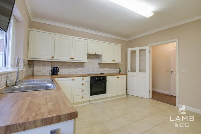15B, Kincaid Road, Clacton-On-Sea photo 2