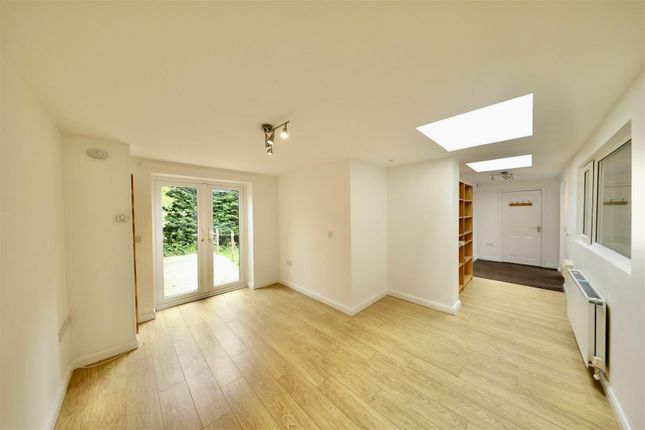 19, Spencer Close, Cottingham photo 4