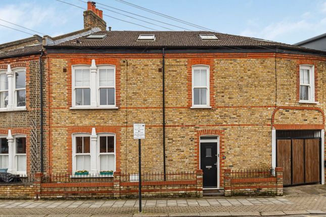 96, Lydden Grove, London photo 3