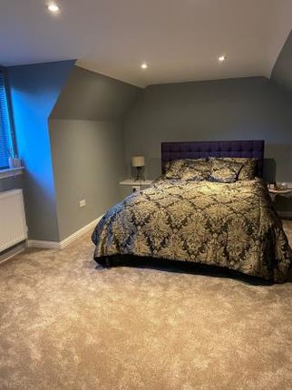 Thumbnail Flat to rent in Barrhead Road, Paisley