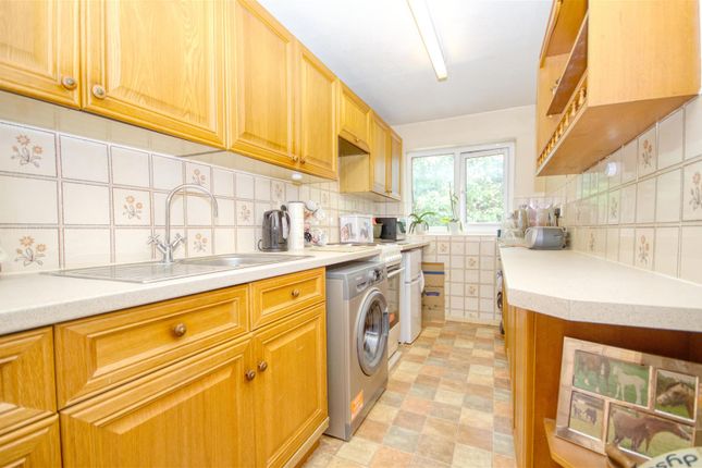 88, Monarch Way, Southampton photo 4