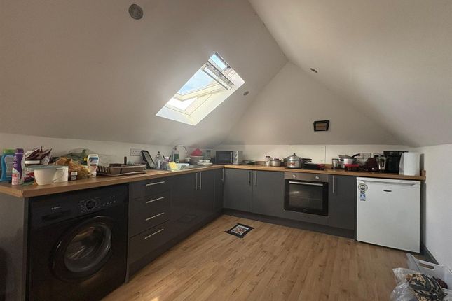 Flat 1 - 3, 60b, James Street, Preston photo 3