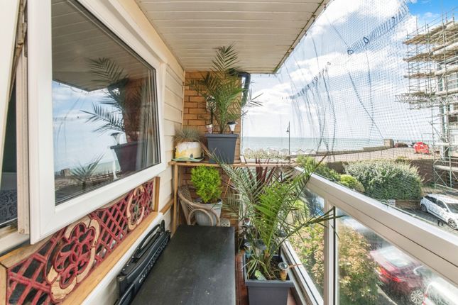 Flat 32, Homebaye House,, Harbour Road, Devon photo 2