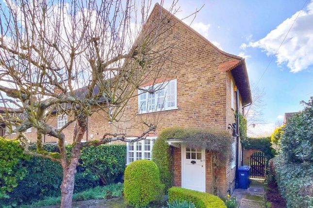 26, Asmuns Place, Hampstead Garden Suburb photo 4