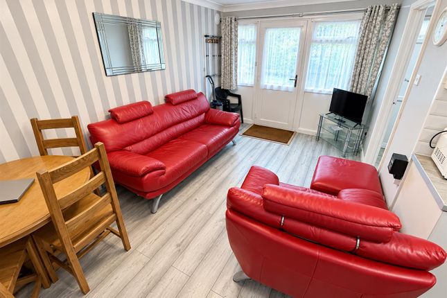 Beach Road, Hemsby photo 3