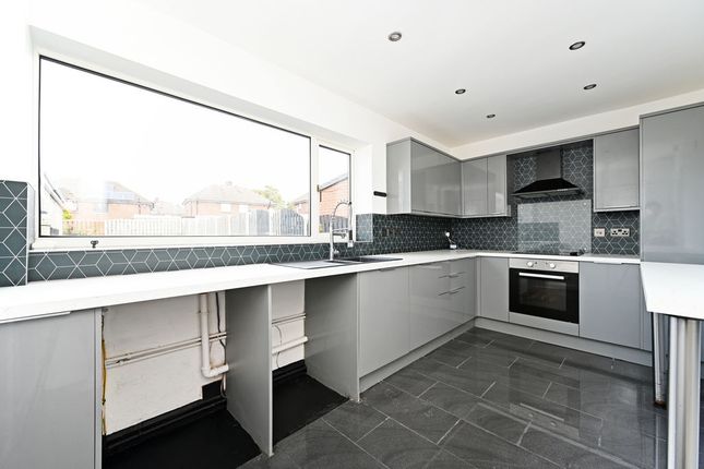 12, Eldertree Road, Rotherham photo 3