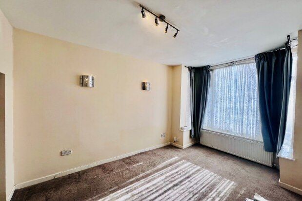 Town house to rent in Queens Road, Manchester