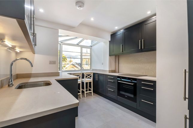 18, Selwyn Court, Richmond photo 3