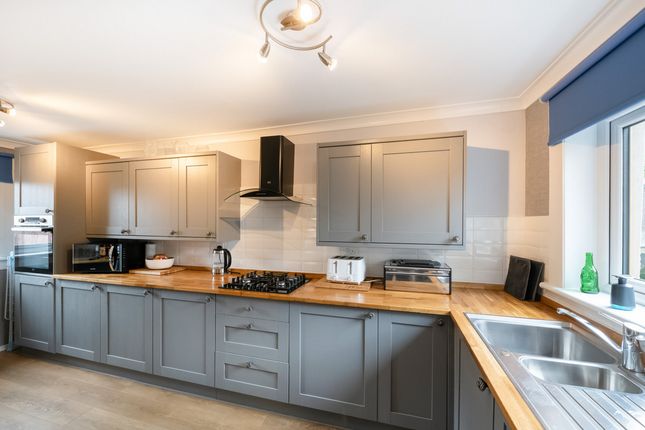6, Brewlands Court, Dollar photo 4