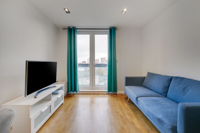 Flat for sale in Limeharbour, London