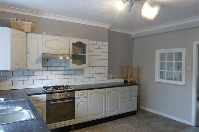 112, Mottram Road, Hyde photo 4
