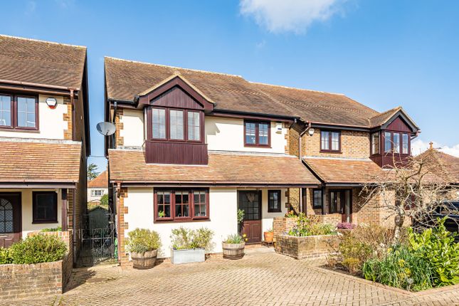 Detached house for sale in Barclay Mews, Southampton, Hampshire