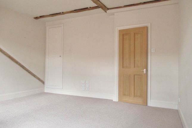2,Flat 2, Old Street, Worcester photo 3