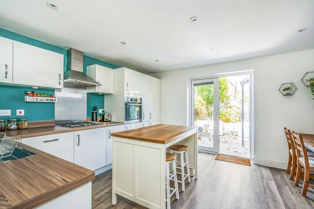12, Lawley Avenue, Southbourne photo 2