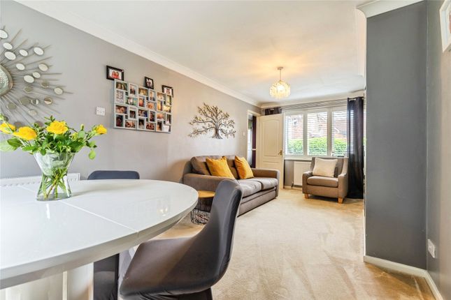13, Copthorne Close, Greater Manchester photo 4