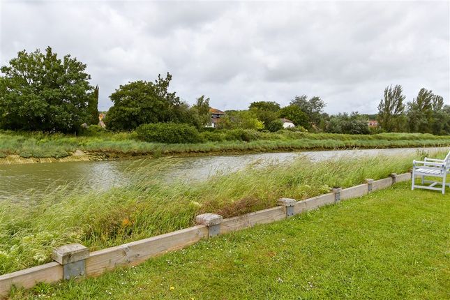 Fitzalan Road, Arundel photo 3