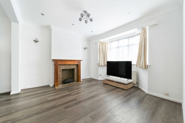 86, Shaldon Drive, Morden photo 2