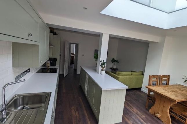 22, Kildare Road, London photo 4