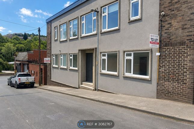 1-bed flat on Grafton St, Batley, £675/mo