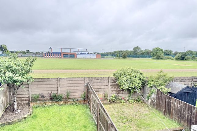 15, Sutcliffe Court, Darlington photo 3