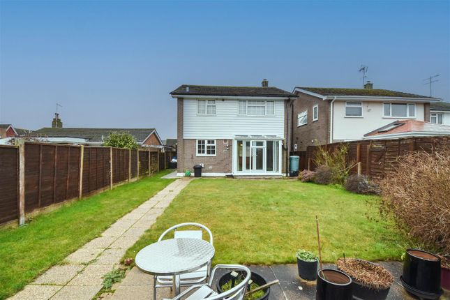 28, Shortcroft, Brentwood photo 2