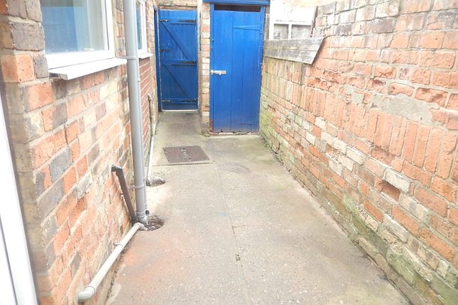 Terraced house to rent in Beaufort Street, Gainsborough