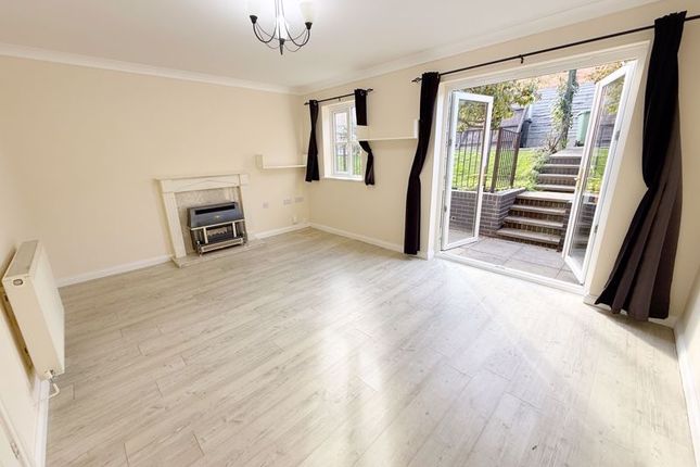 1, Porthcawl Close, Grantham photo 3