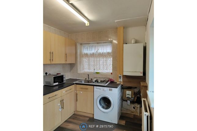 Dockwell Close, Feltham photo 2
