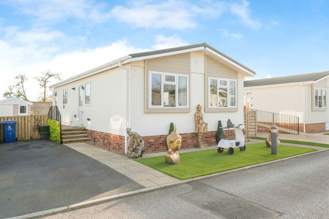2-bed caravan on 7, Waterside Park, Station Road, Mexborough, £160,000