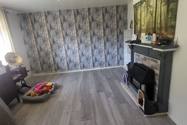 116 Leasowe Road, Tipton photo 3