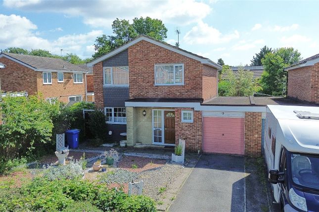 Thumbnail Detached house for sale in The Findings, Farnborough