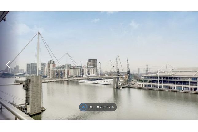 Flat, Eastern Quay Apartments Rayleigh Road, London photo 5