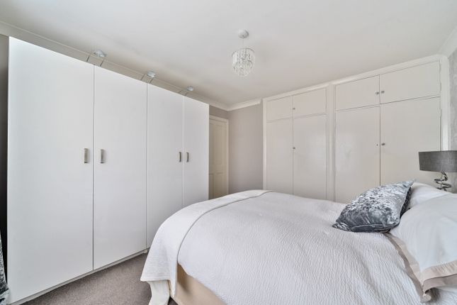 Ewemove Harrogate Bedroom 1