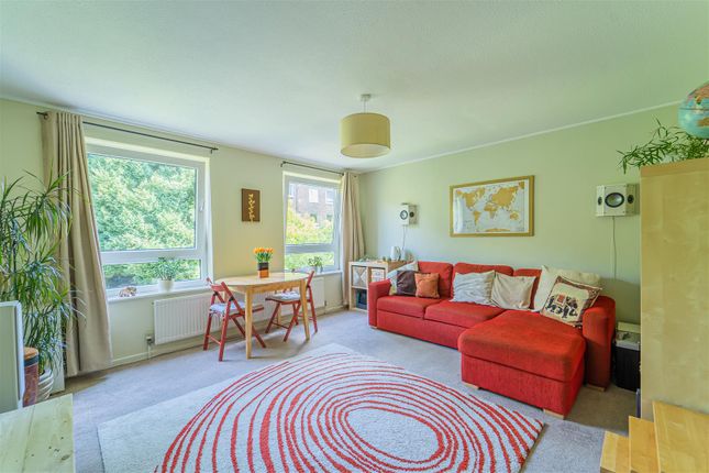 Flat for sale in Chester House, Redcliffe Road, Mapperley Park, Nottinghamshire