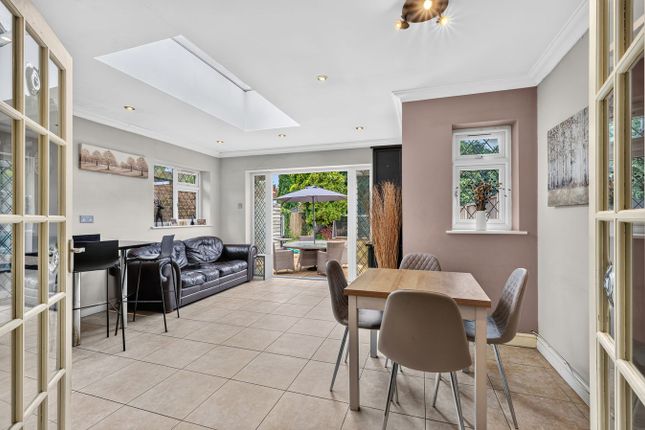 40, Green Lane, Hersham Village photo 4