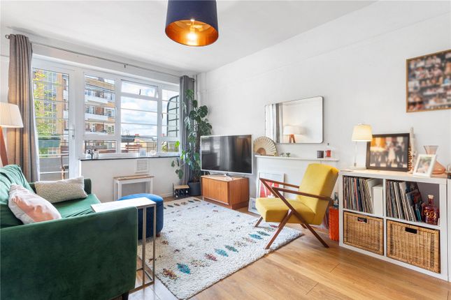 Thumbnail Flat for sale in Brixton Hill, London