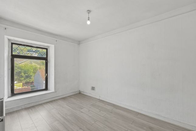 36 School Street, New Tredegar photo 3
