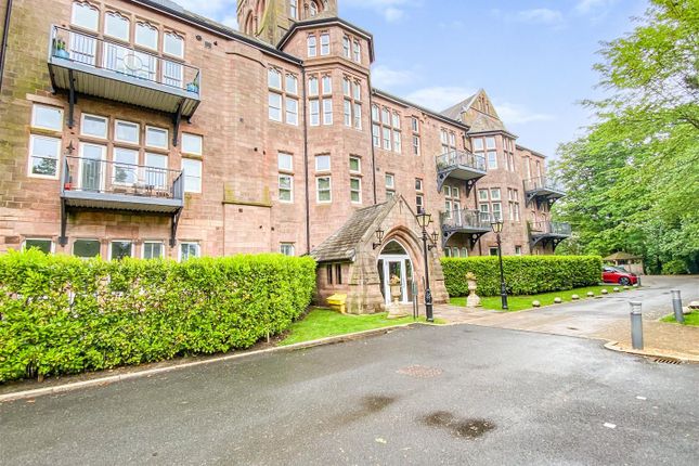 3 bed flat for sale in The Residence, Kershaw Drive, Lancaster LA1