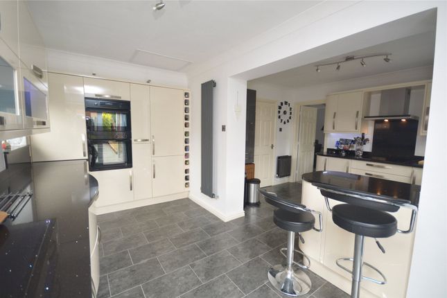 18, Crown Meadow, Essex photo 2