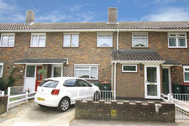 Thumbnail Terraced house to rent in Rye Ash, Crawley