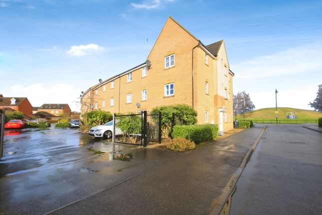 Thumbnail Flat for sale in Hargate Way, Peterborough