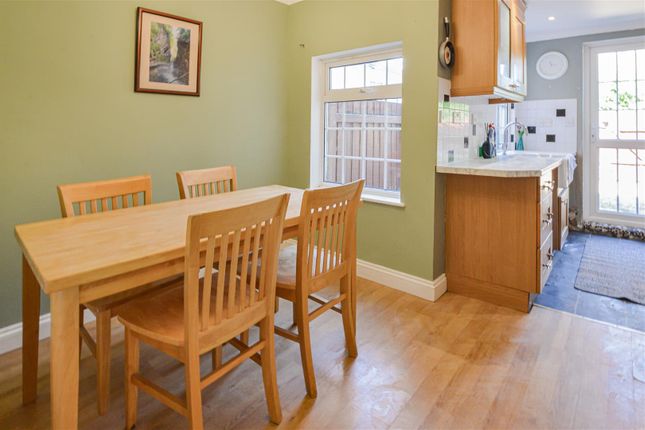 37, Eden Road, Haverhill photo 4